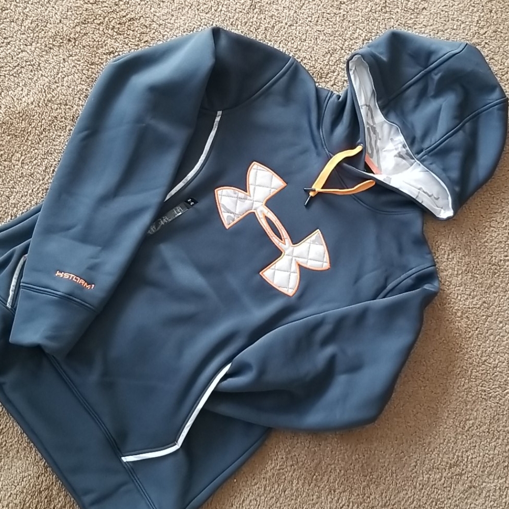 Under Armour hoodie
